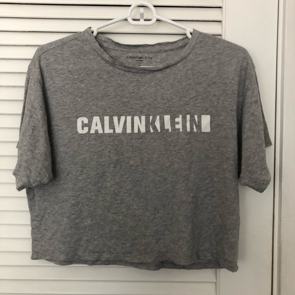 Calvin Klein Jeans gray cropped t-shirt